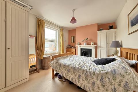 33 Ebrington Road, Exeter, EX2 8JS