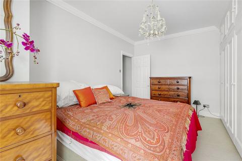 Flat 2, Grove House Chelsea Manor Street, London, SW3 5QB