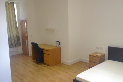 Studio to rent, Student Living Padz