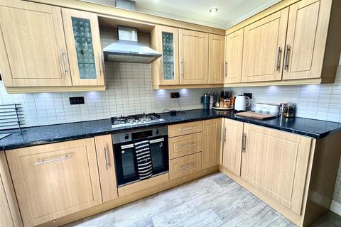 9 Howell Road, Neath, SA11 2HL