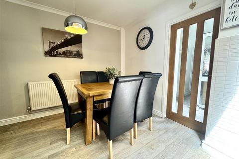 9 Howell Road, Neath, SA11 2HL