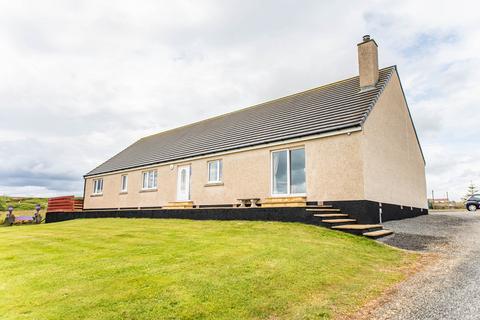 3 bedroom detached bungalow for sale, Midclyth, Lybster, Highland. KW3 6BA