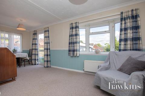 2 bedroom park home for sale, Rope Yard, Royal Wootton Bassett