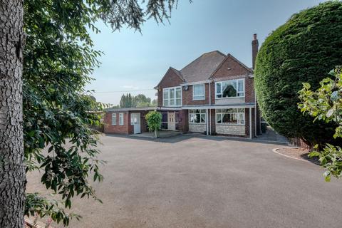 undefined, Worcester Road, Upton Warren, B61