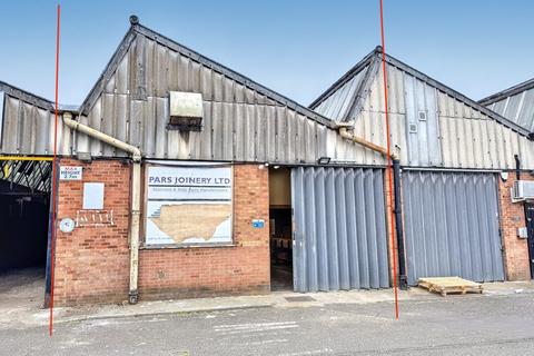 Warehouse to rent, Wantz Rd Dagenham RM10 8PS