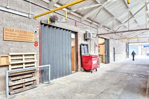 Warehouse to rent, Wantz Rd Dagenham RM10 8PS