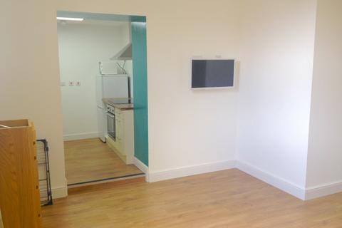 1 bedroom in a house share to rent, 96-97 Mansel Street