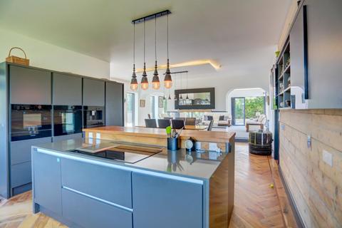5 bedroom detached house for sale, Bostal Road, Steyning, BN44