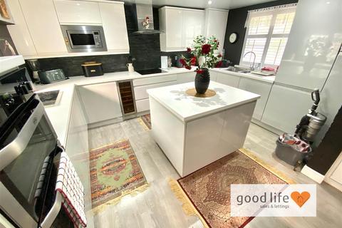 undefined, Thornhill Gardens, Sunderland SR2