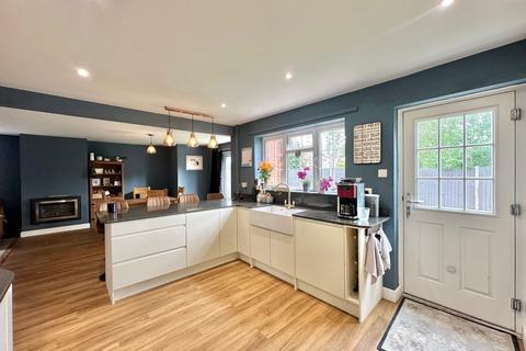 4 bedroom detached house for sale, Church Road, Hereford, HR1