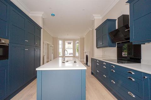 5 bedroom detached house for sale, Fearon Road, Hastings
