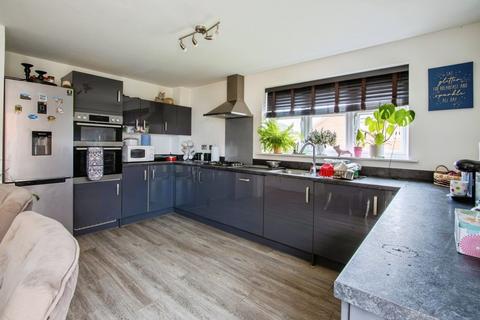 4 bedroom detached house for sale, Ferry View, Wakefield WF1