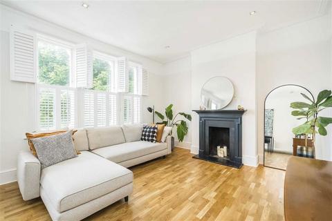 3 bedroom flat for sale, Ashleigh Road, London SW14
