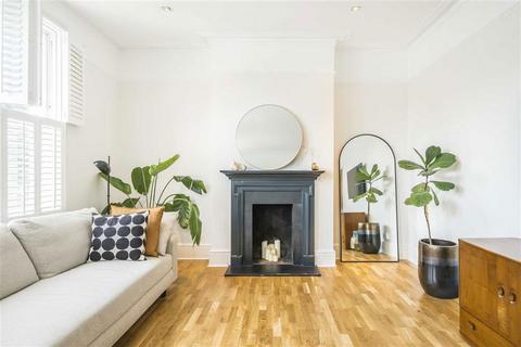 3 bedroom flat for sale, Ashleigh Road, London SW14