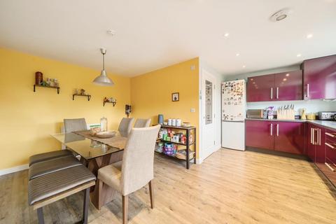130 Barber Road, Basingstoke, RG22 4EY