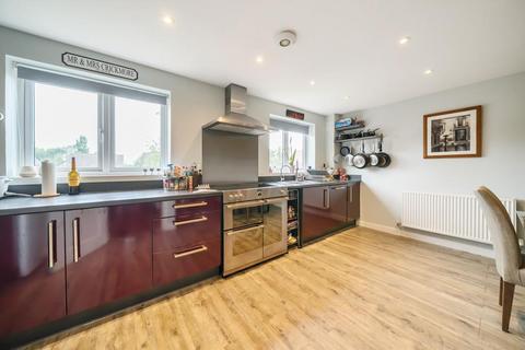 130 Barber Road, Basingstoke, RG22 4EY