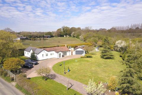 3 bedroom detached house for sale, Lower Stock Road, West Hanningfield, CM2