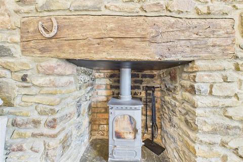 89 Strode Road, Clevedon, BS21 6QF
