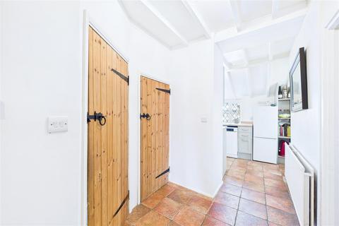 89 Strode Road, Clevedon, BS21 6QF