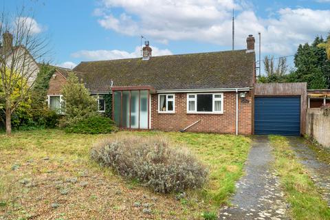 3 bedroom detached bungalow for sale, Woodperry Road, Beckley, OX3