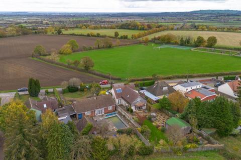 3 bedroom detached bungalow for sale, Woodperry Road, Beckley, OX3