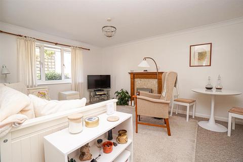2 bedroom retirement property for sale, The Bourne, Hastings