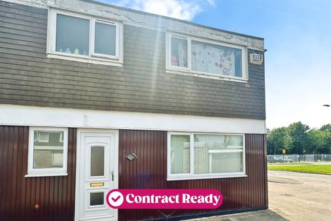 3 bedroom end of terrace house for sale, Axdane, Hull, HU6 9AB