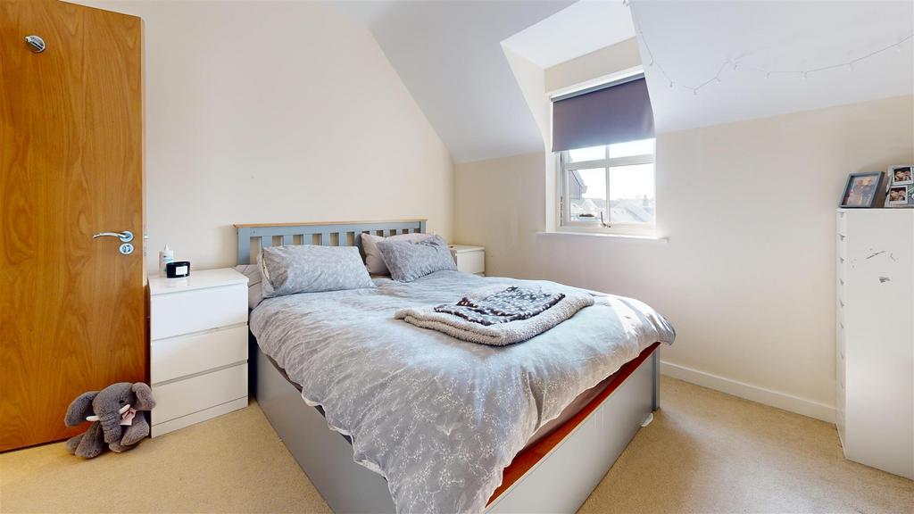 9-Bankes-Court-Gentian-Way-Bedroom.jpg