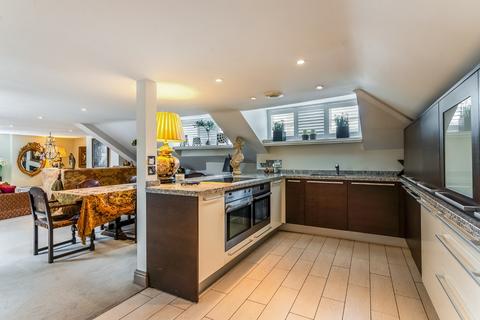 3 bedroom penthouse for sale, Lypiatt Road, Cheltenham, Gloucestershire, GL50