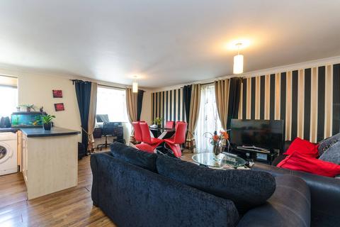 Oakleigh Road North, Whetstone, London, N20