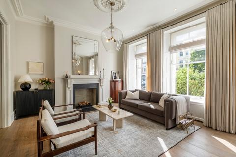 14 Chalcot Square, London, NW1 8YA
