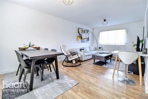 13 Broadpiece, Pennyland, Milton Keynes, MK15 8AT