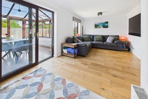 6 Wilberforce Close, Crawley, RH11 9TD
