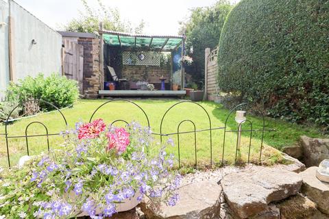 3 bedroom terraced house for sale, Gladstone Street, Glossop SK13