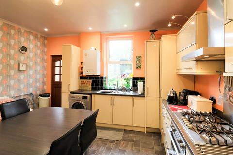 undefined, Gladstone Street, Glossop SK13