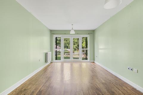 2 bedroom flat for sale, Kendra Hall Road, South Croydon