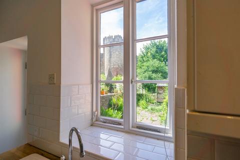 33a Bridge Street, Chepstow, NP16 5EY