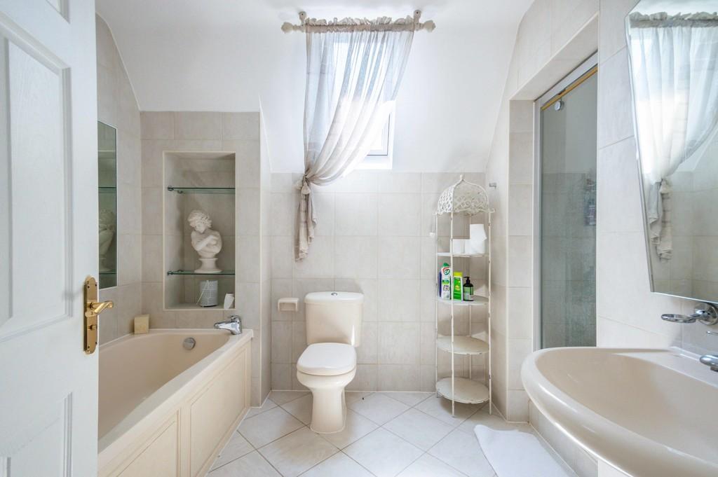 11 Balaton Place-23