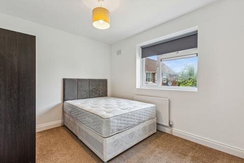 undefined, Masters Close, Luton