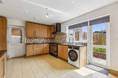 undefined, Masters Close, Luton