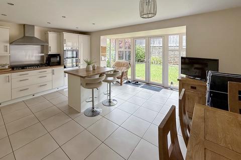 4 bedroom detached house for sale, Turntable Place, Westbury