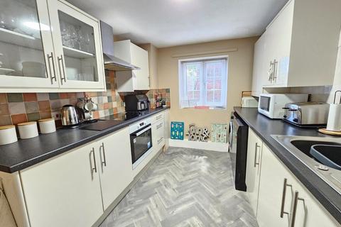Flat H, 12 Bath Road, Worcester, WR5 3EJ