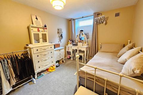 Flat H, 12 Bath Road, Worcester, WR5 3EJ
