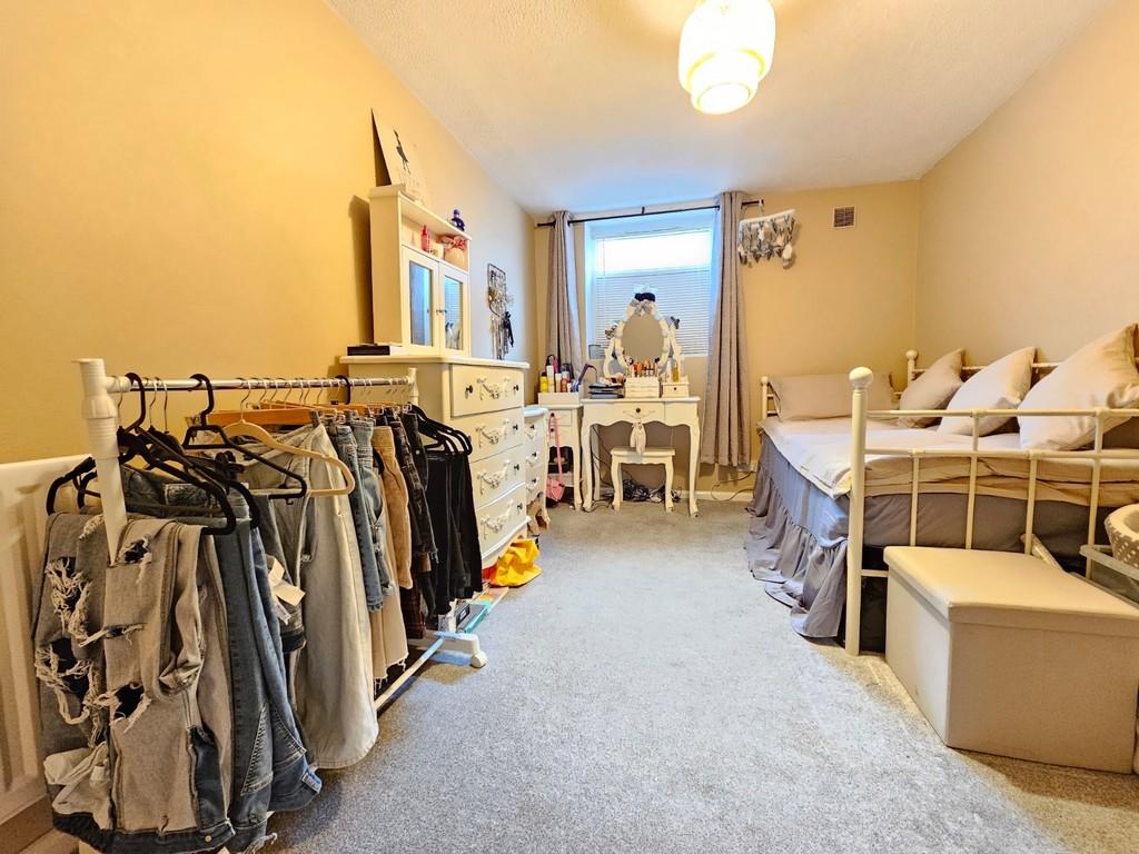 Bdroom 2