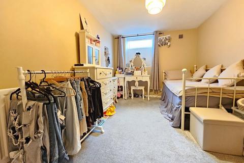 Flat H, 12 Bath Road, Worcester, WR5 3EJ