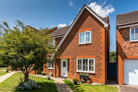 4 bedroom detached house for sale, Wisteria Close, Rushden NN10