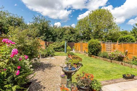 4 bedroom detached house for sale, Wisteria Close, Rushden NN10