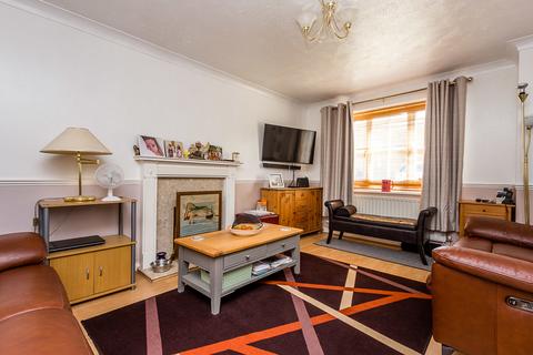 4 bedroom detached house for sale, Wisteria Close, Rushden NN10