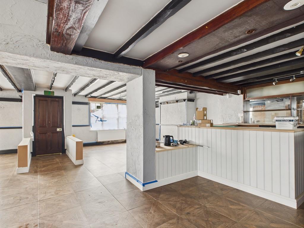 Cam04092 g0 pr0069 still011