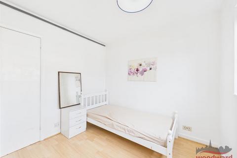 24 Apsley Close, Harrow, HA2 6AP